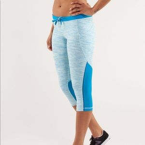 Lululemon Beach Runner Cropped Leggings